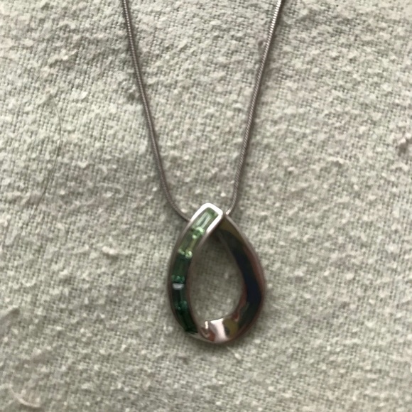 Green crystals necklace - Picture 1 of 1